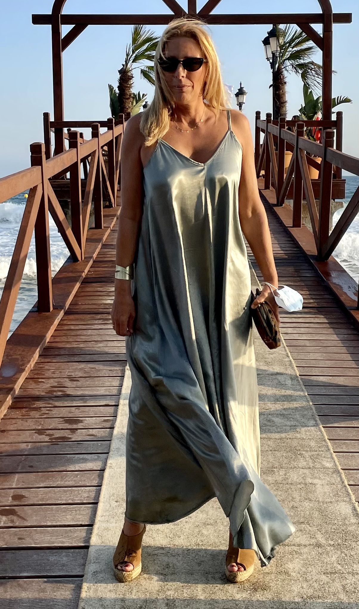 vestido de vuelo verde