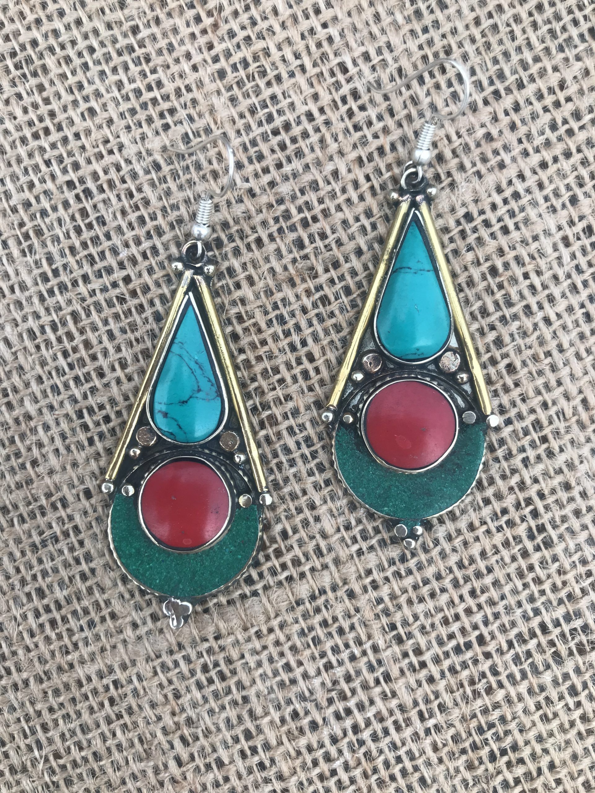 pendientes de estilo bohemio de diferentes colores