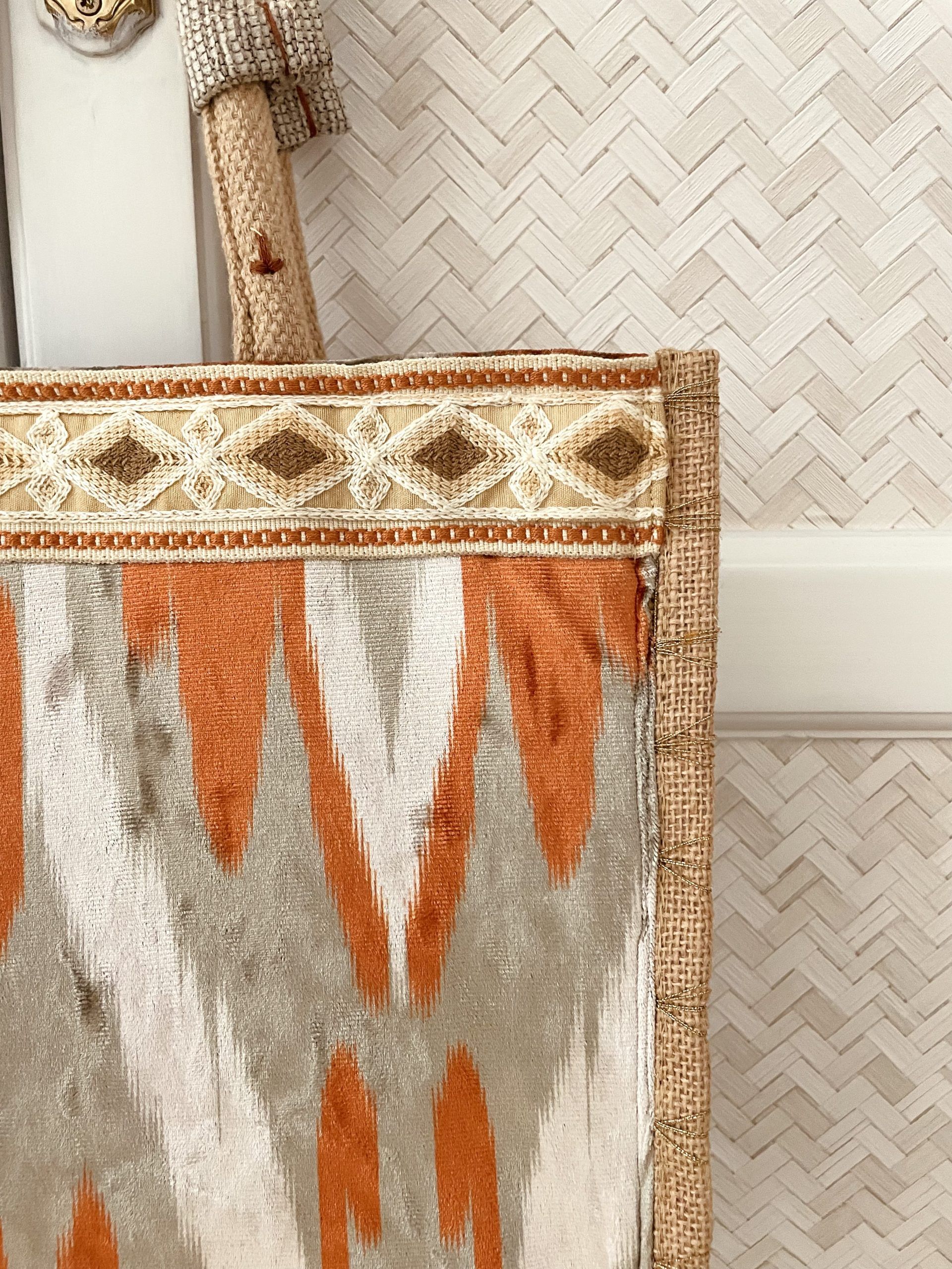 Bolso bohemio en tonos naranjas