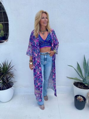Kimono largo estampado en tonos malva y púrpura