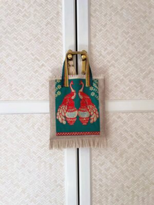 Bolso de estilo étnico con seda bordada