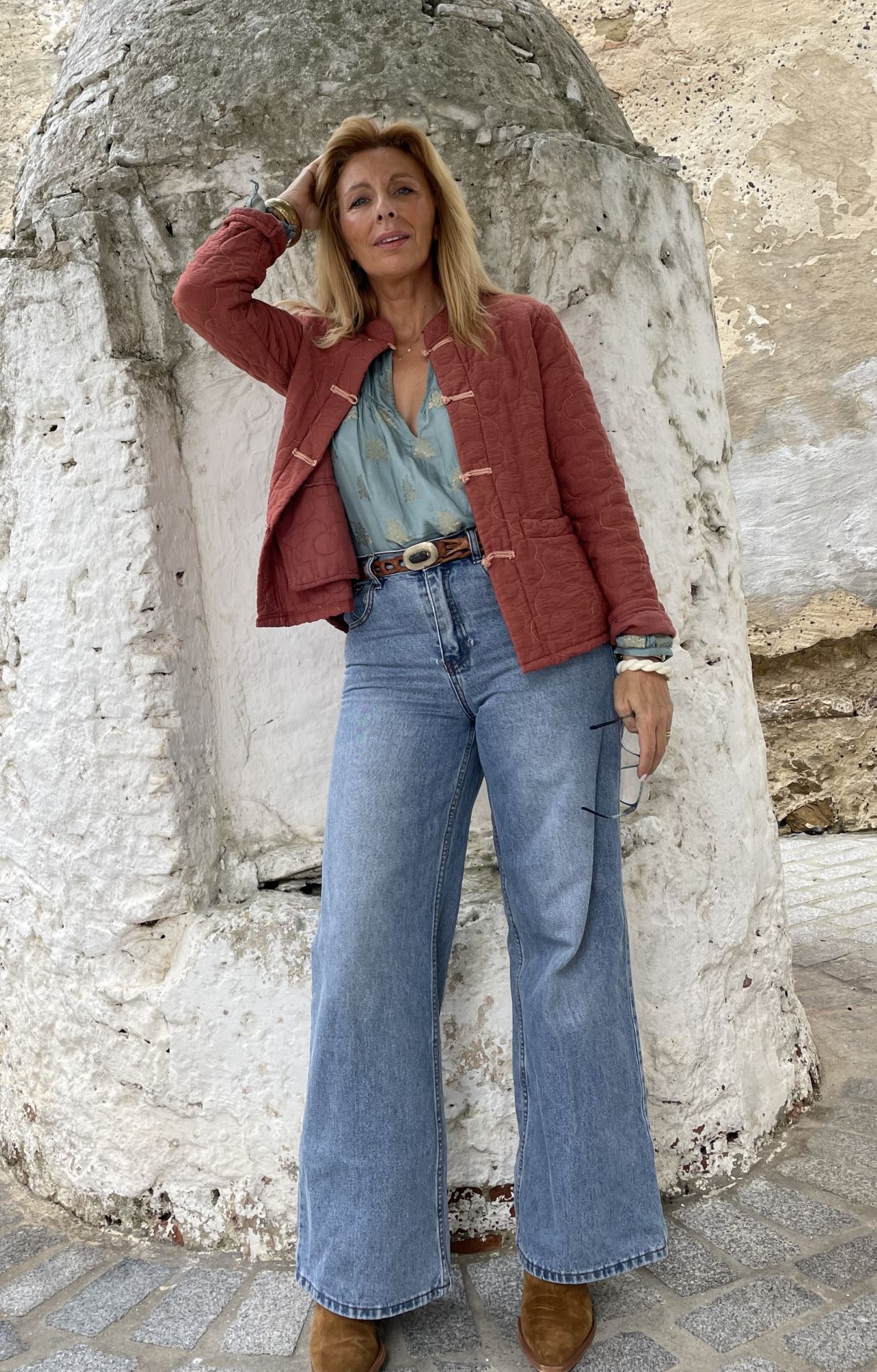 chaqueta de mujer corta de color coral