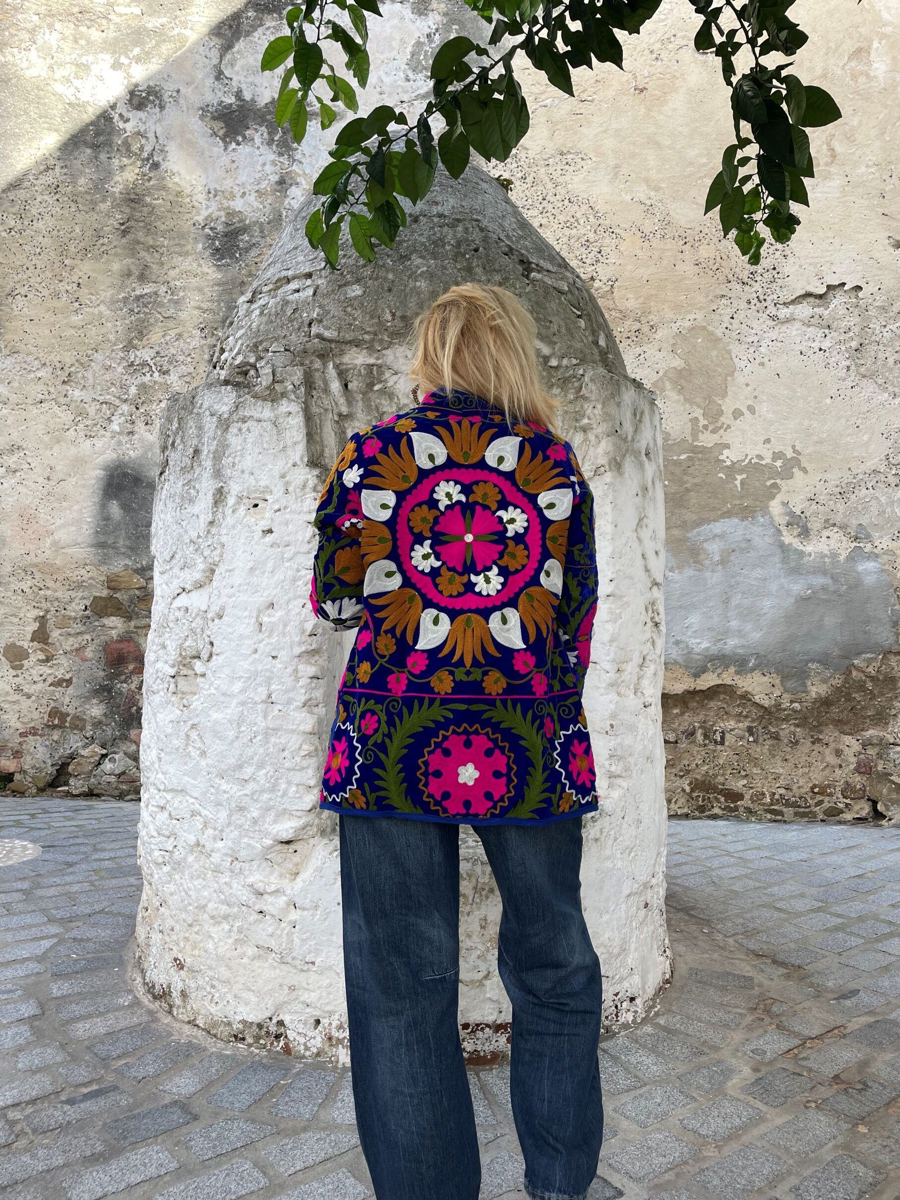 bordado con estampado floral
