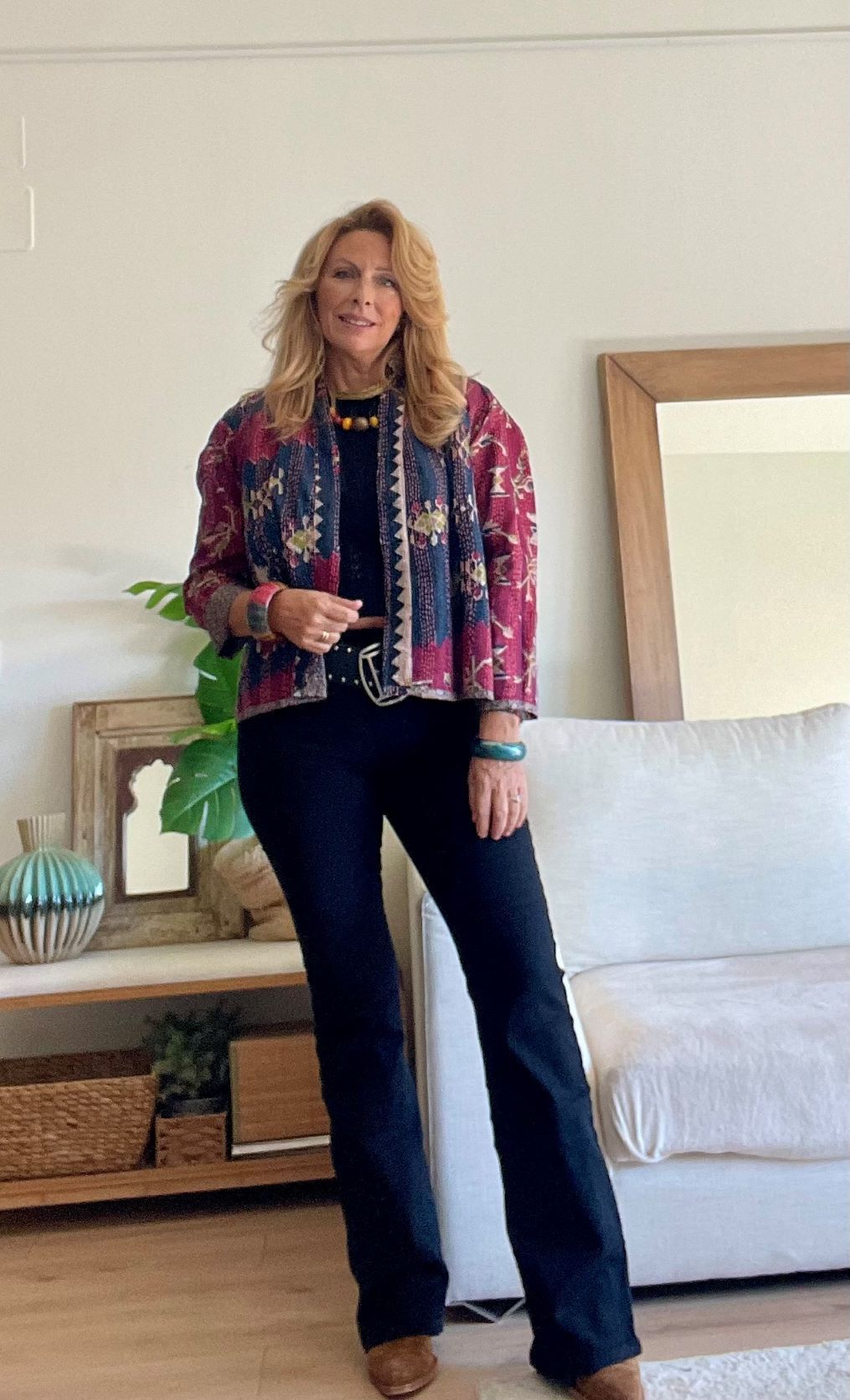 look casual con chaqueta de seda